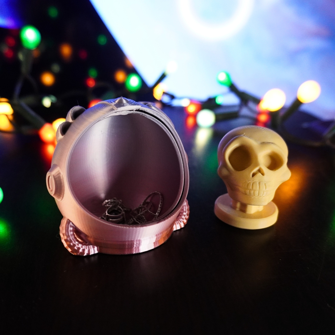 Bowl Astronaut Helmet