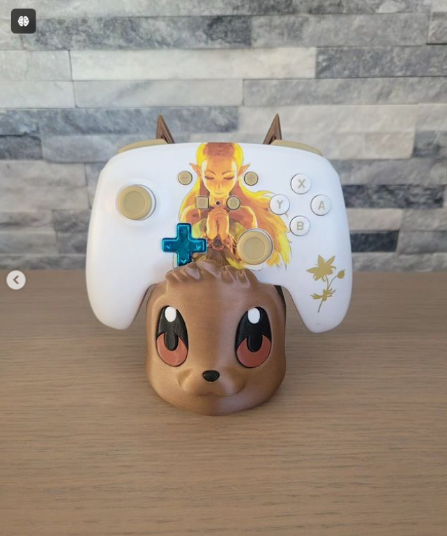 Soporte Eevee para Control