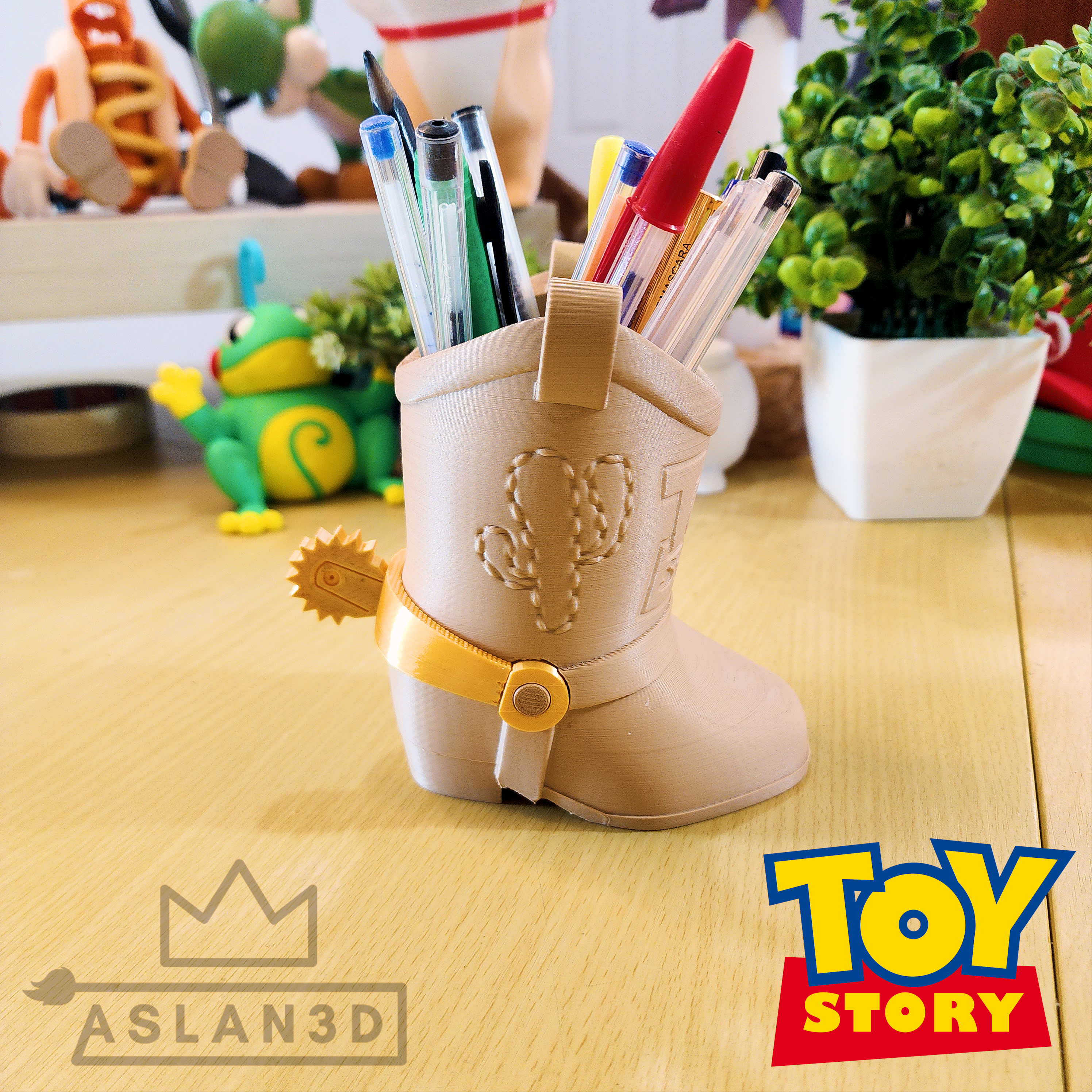 Woody Boot Pencil